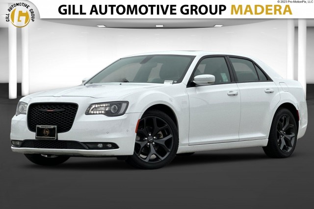 2023 Chrysler 300 S's photo