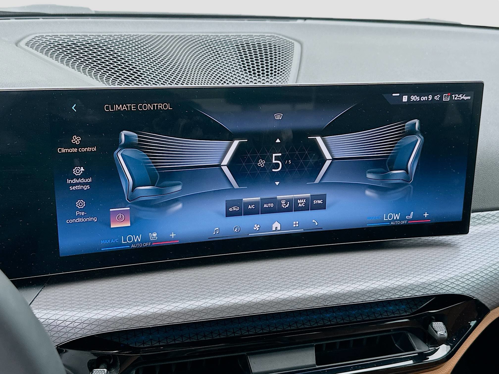 2025 Bmw 330i photo 10