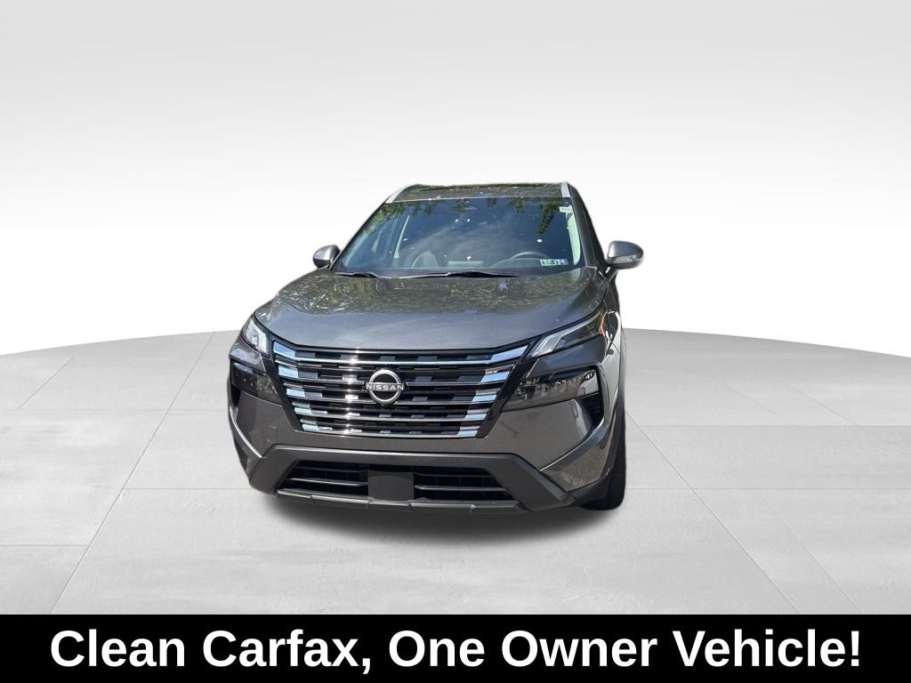 2024 Nissan Rogue SV photo 2