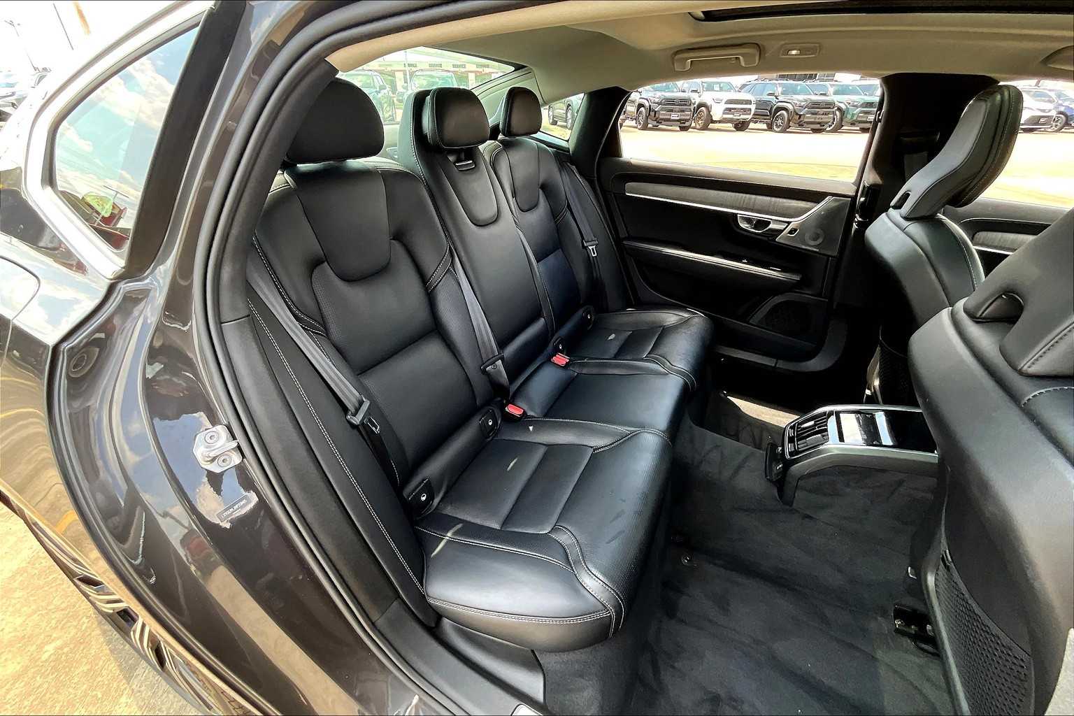 2022 Volvo S90 Inscription photo 20