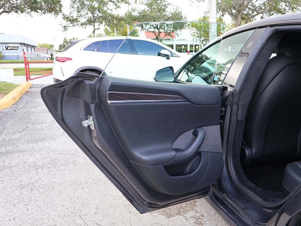 2022 Tesla Model S photo 21