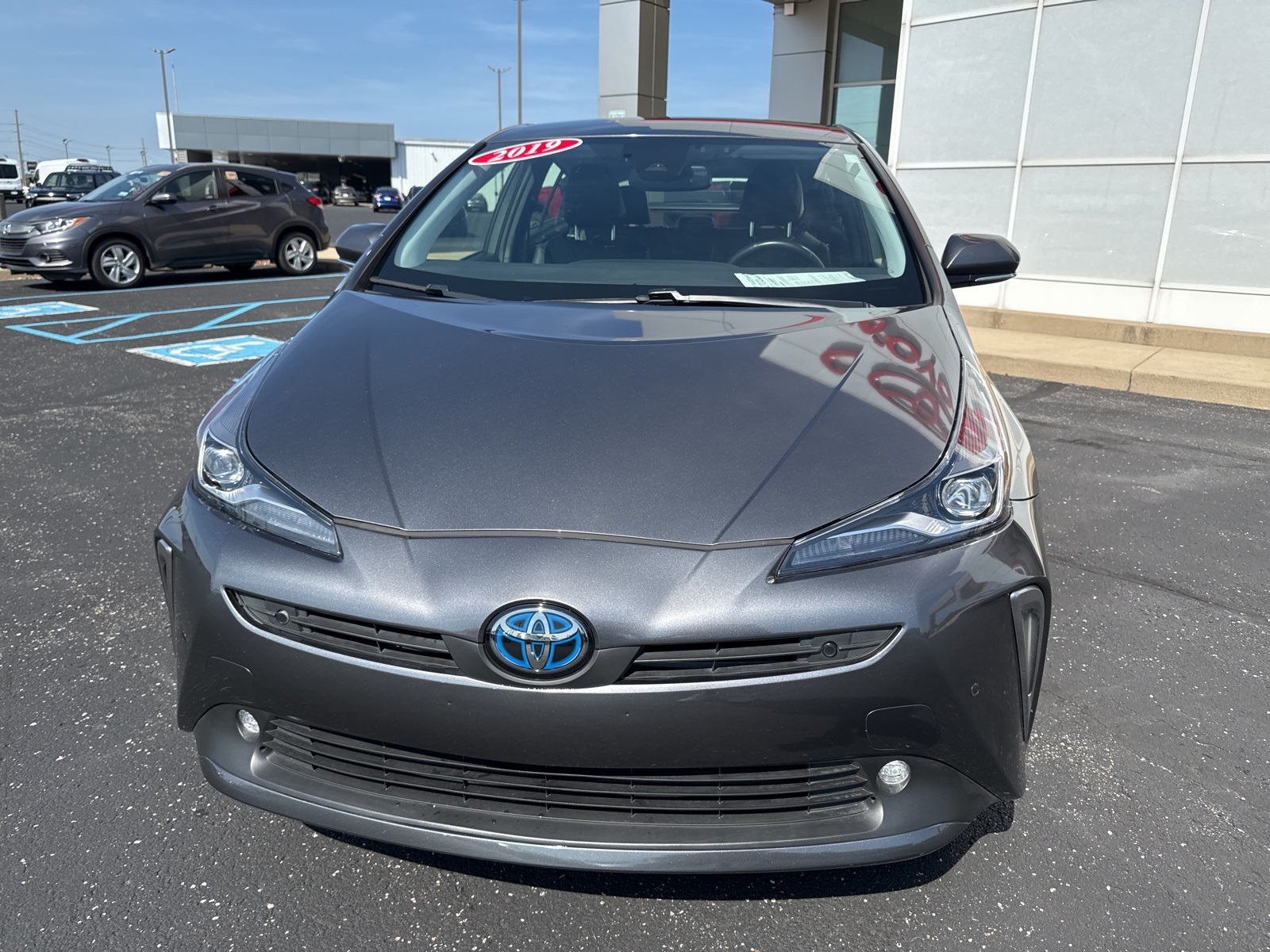 2019 Toyota Prius XLE AWD-e photo 8
