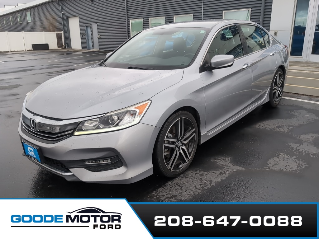 2016 Honda Accord Sport's photo