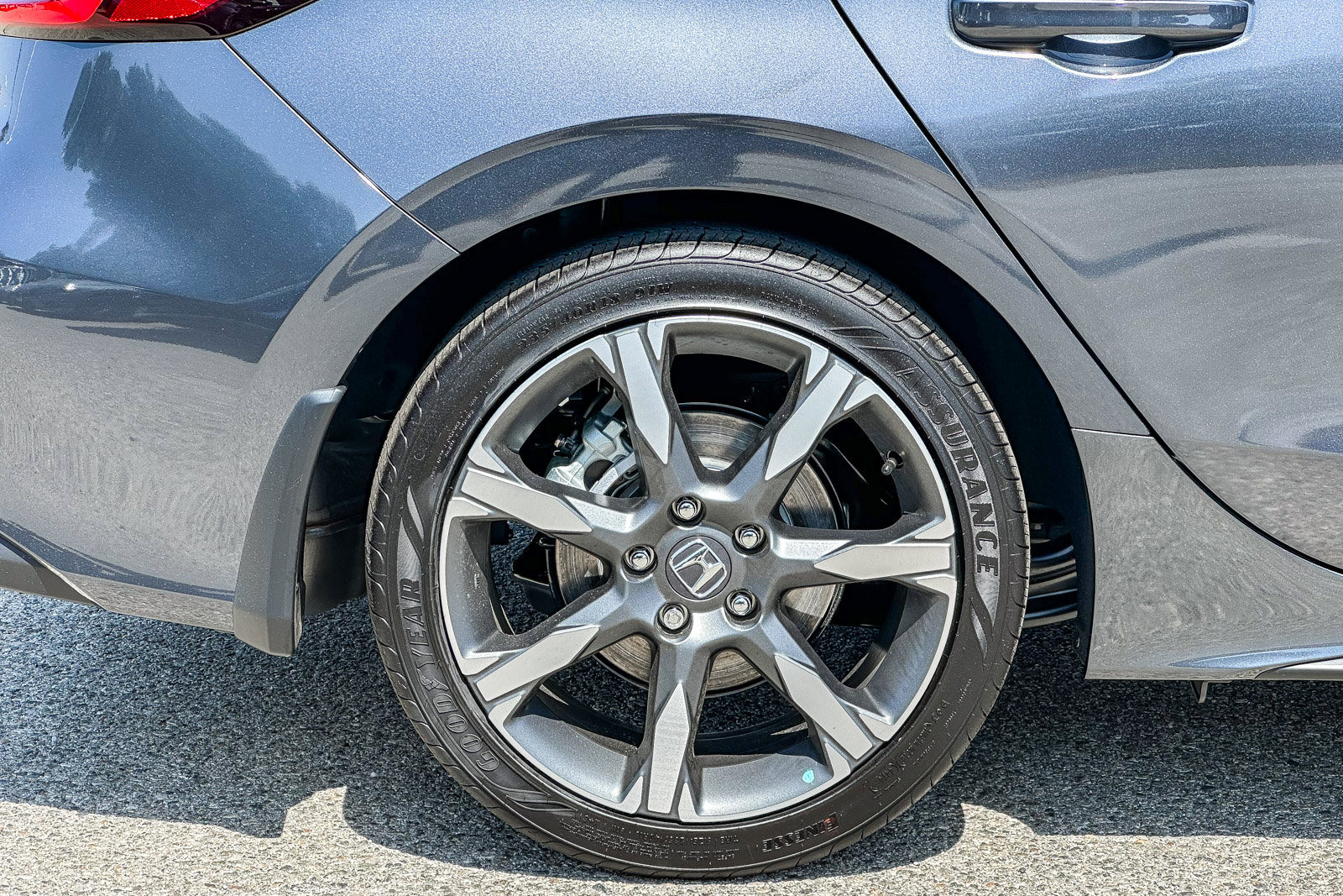 2025 Honda Civic Hatchback Hybrid Sport Touring photo 10