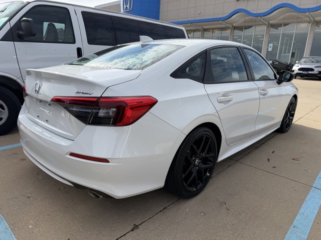 2022 Honda Civic Sport photo 2