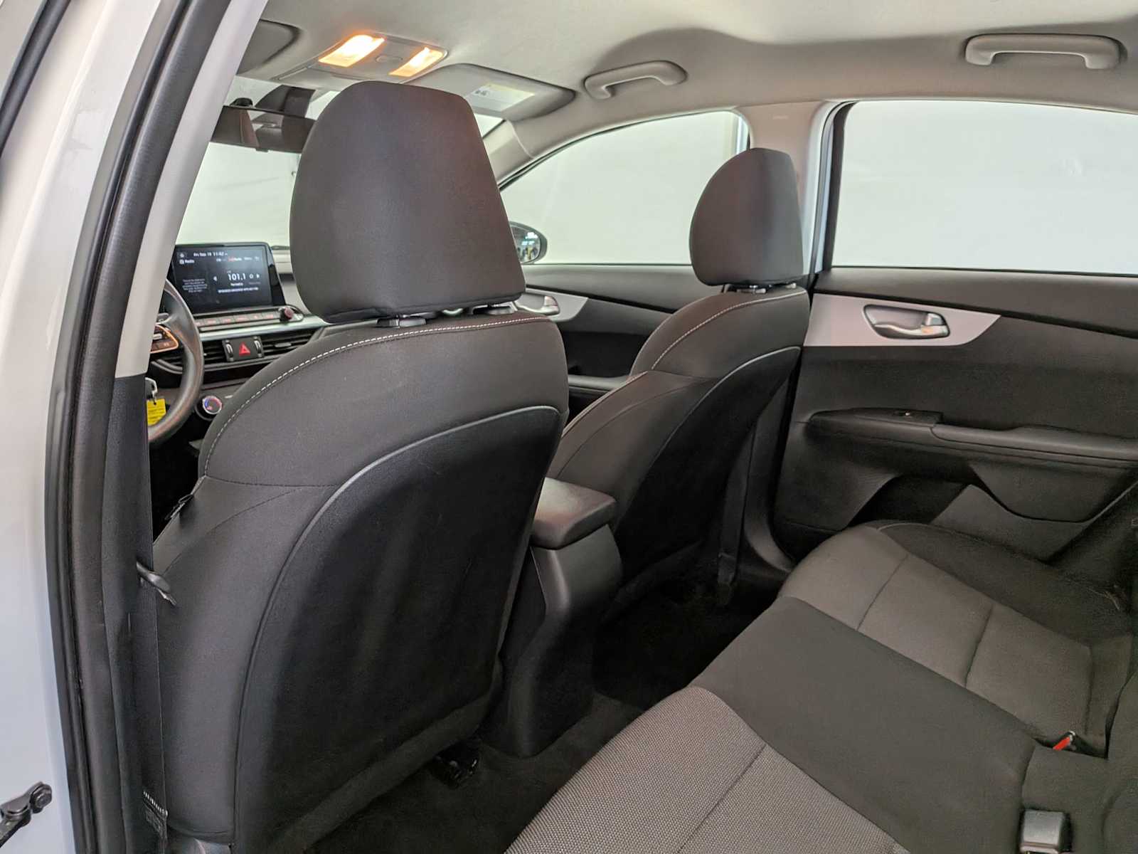 2024 Kia Forte LXS photo 17