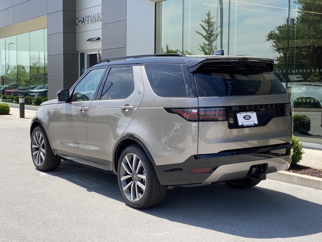 2025 Land Rover Discovery SE photo 3