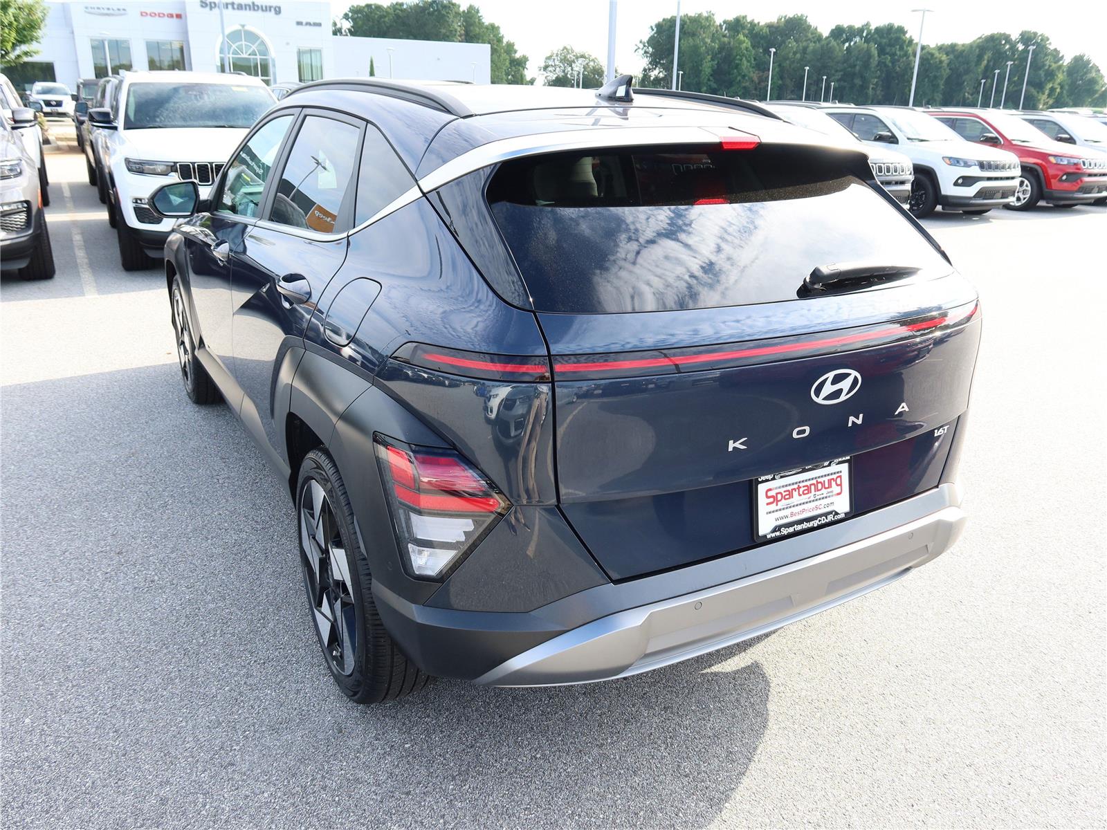 2024 Hyundai Kona Limited photo 3