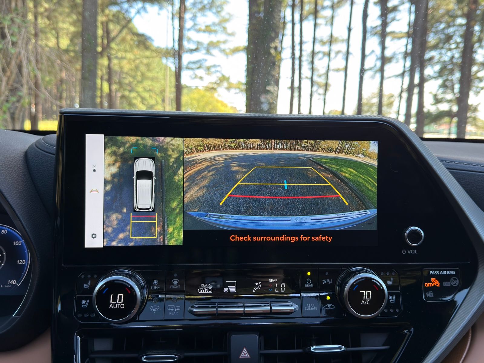 2024 Toyota Highlander Platinum photo 3