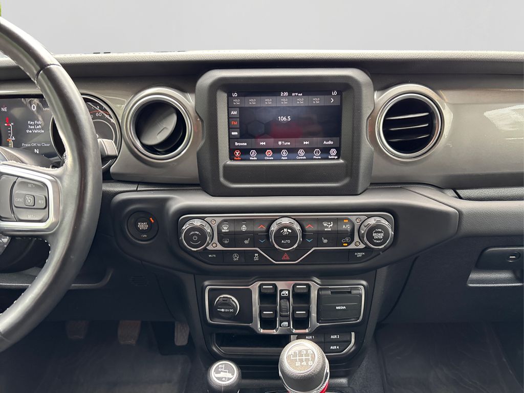 2021 Jeep Wrangler Unlimited Sahara photo 16