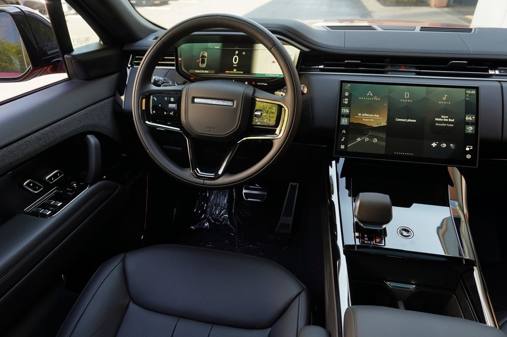 2025 Land Rover Range Rover Sport SE photo 13