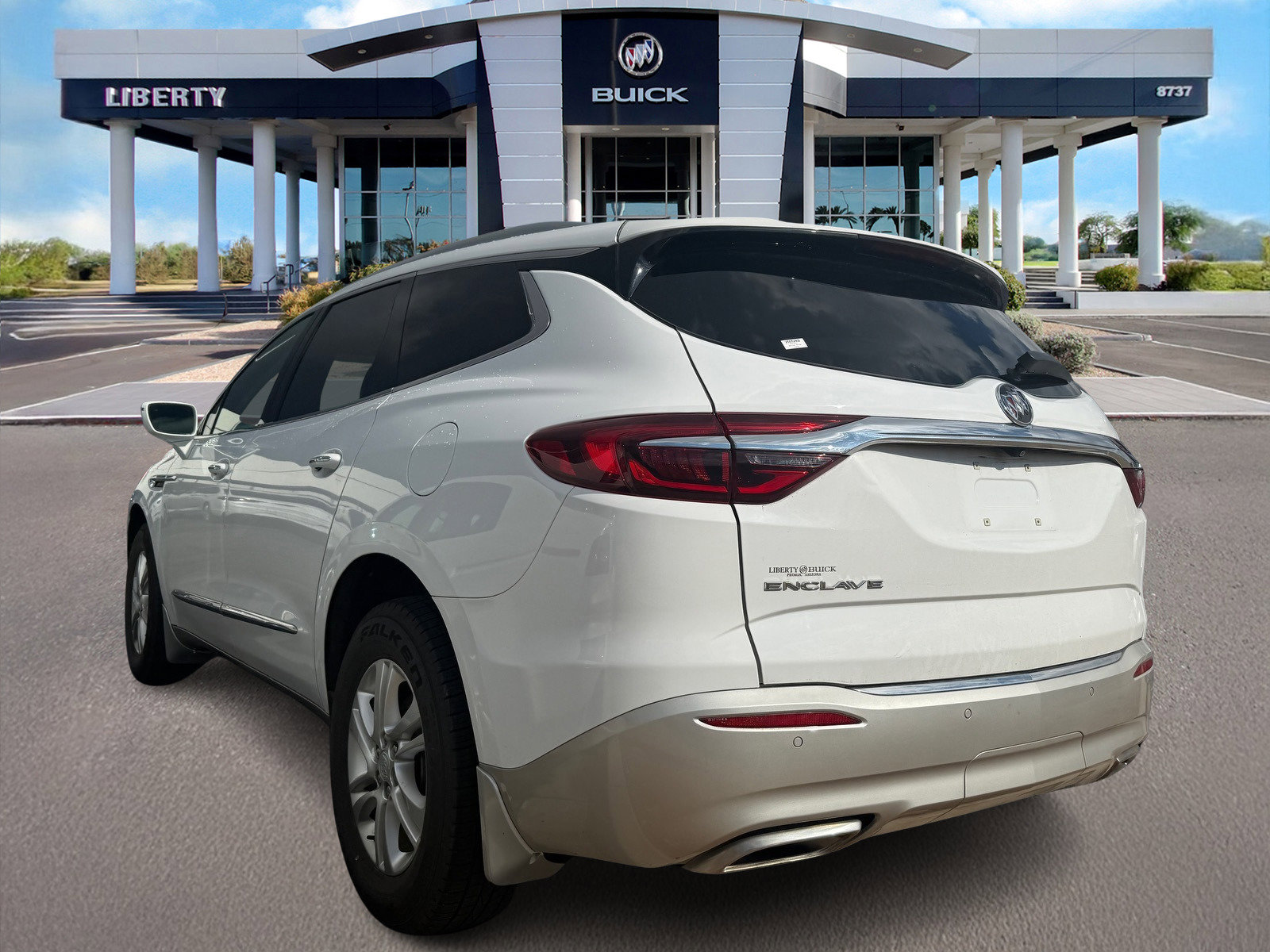 2020 Buick Enclave Essence photo 3