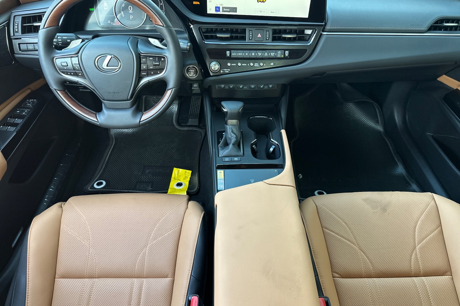 2025 Lexus ES 300h Luxury photo 10
