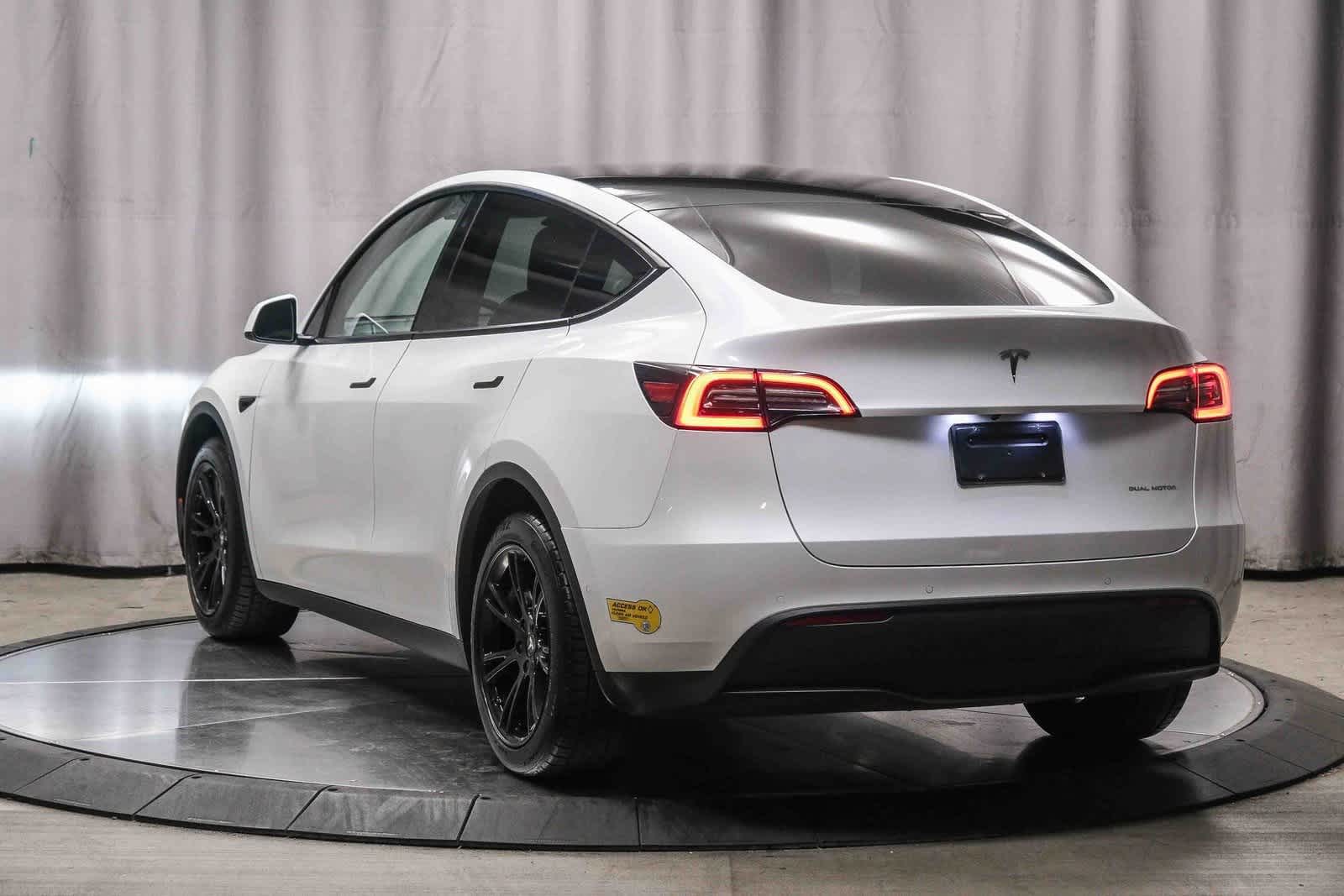Used 2022 Tesla Model Y Long Range with VIN 7SAYGDEE6NF365126 for sale in Los Angeles, CA
