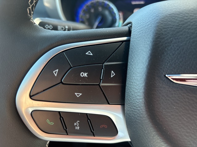 2025 Chrysler Pacifica photo 23