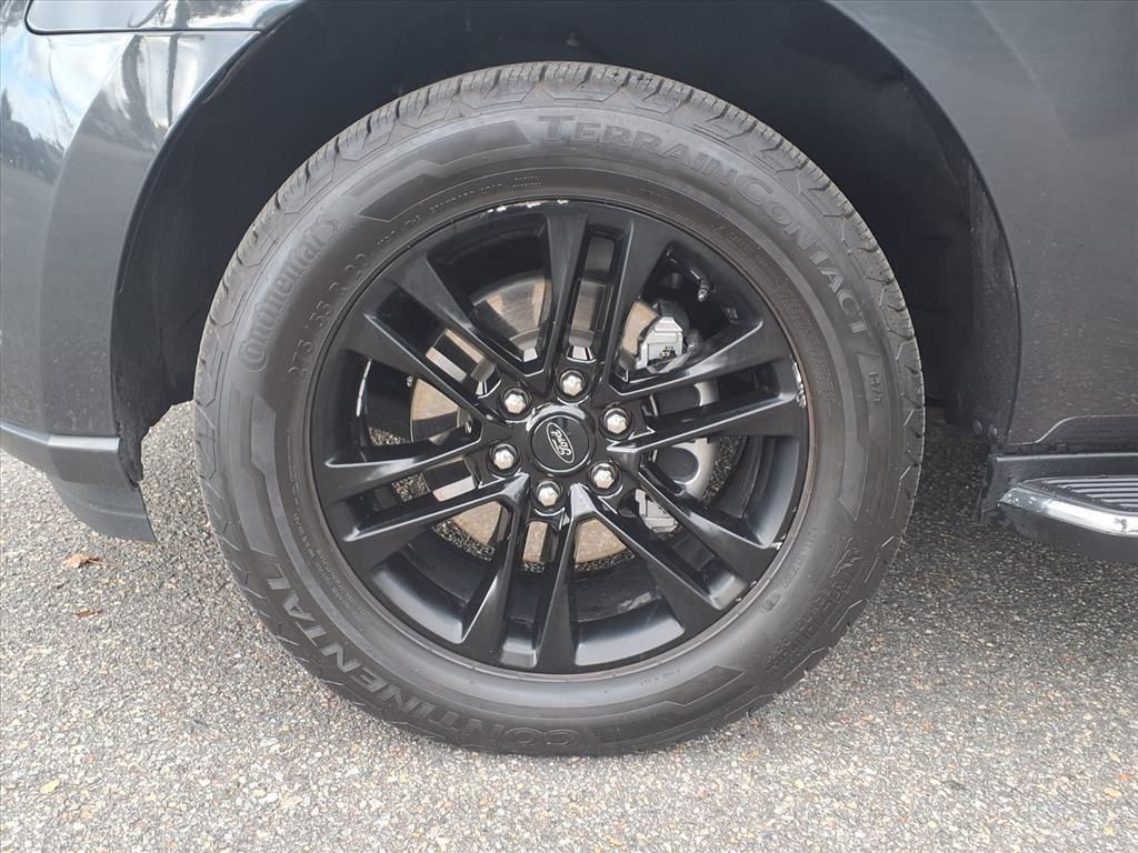 2023 Ford Expedition XLT photo 3