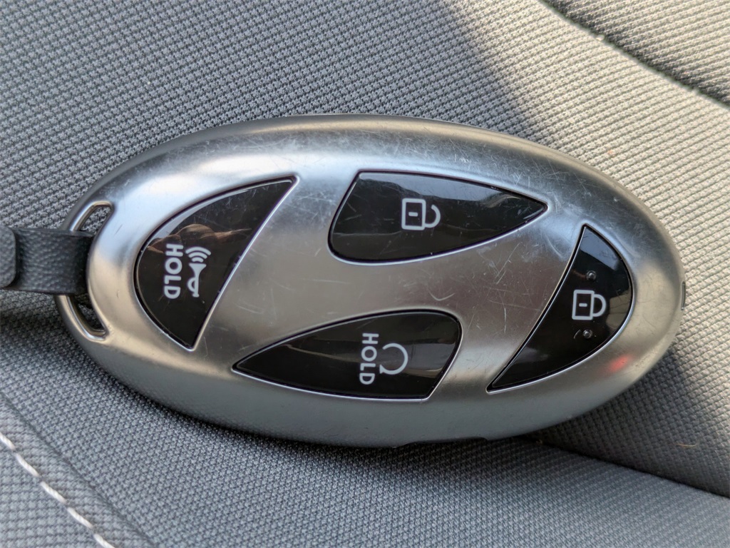 2024 Hyundai Elantra SEL Convenience photo 29