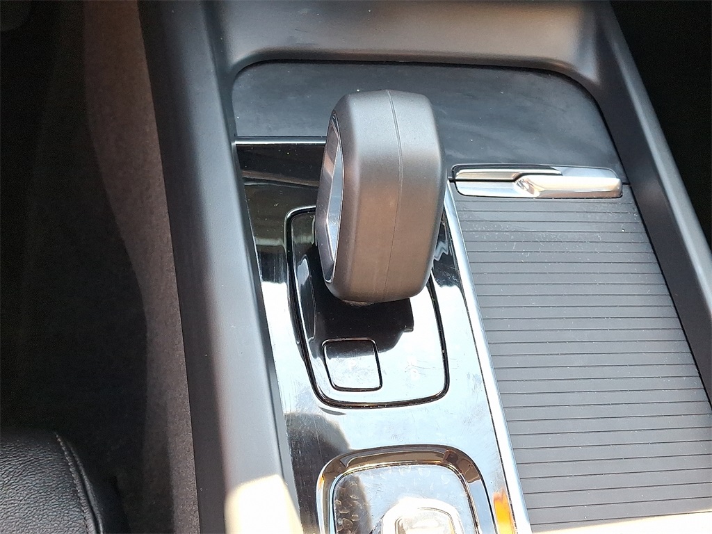 2025 Volvo S60 B5 Core photo 16