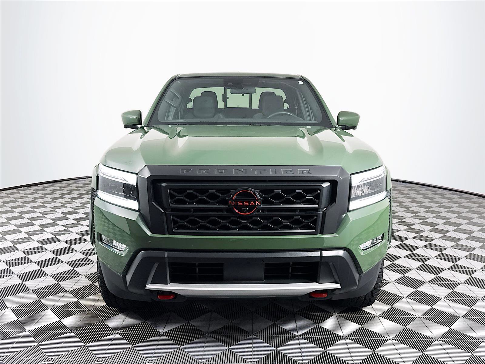 2024 Nissan Frontier PRO-X photo 2