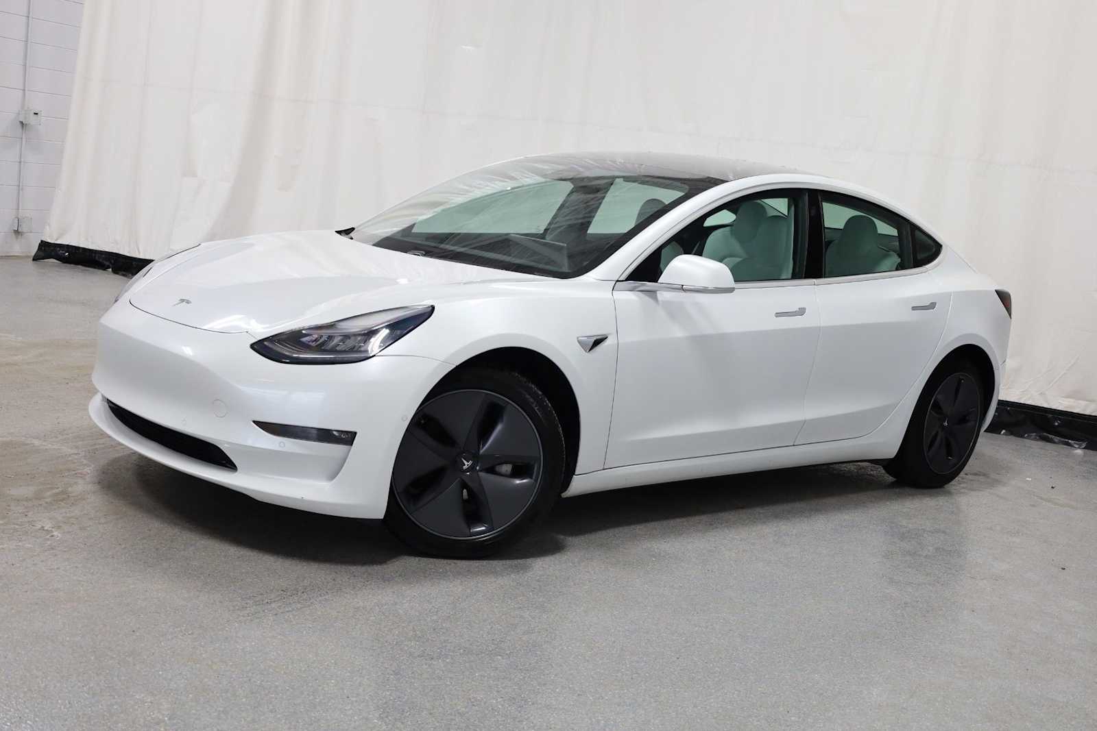 2020 Tesla Model 3 Base's photo