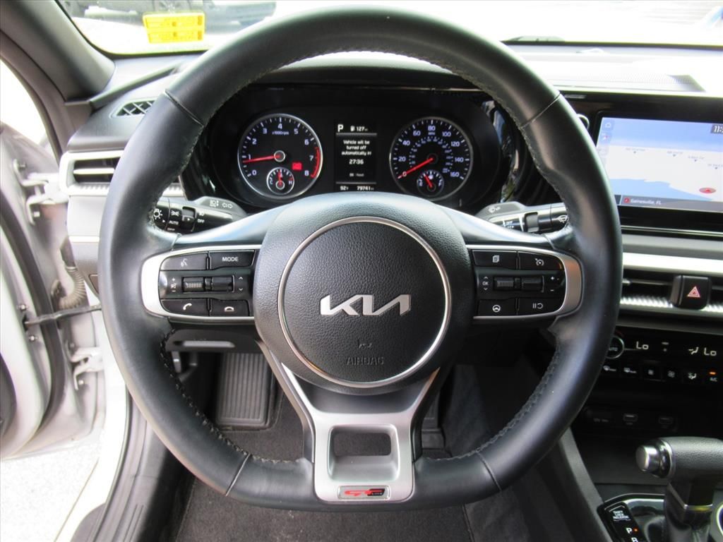 2022 Kia K5 GT-Line photo 17