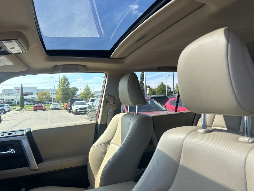 2020 Toyota 4Runner Limited photo 2
