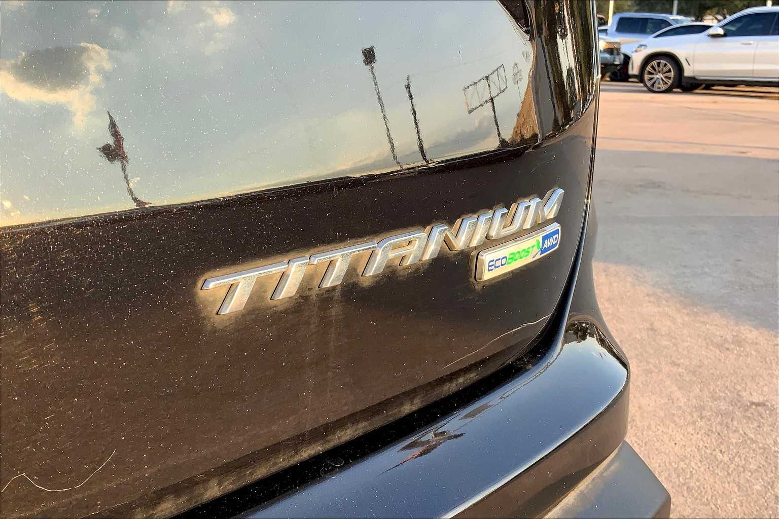 2019 Ford Edge Titanium photo 6