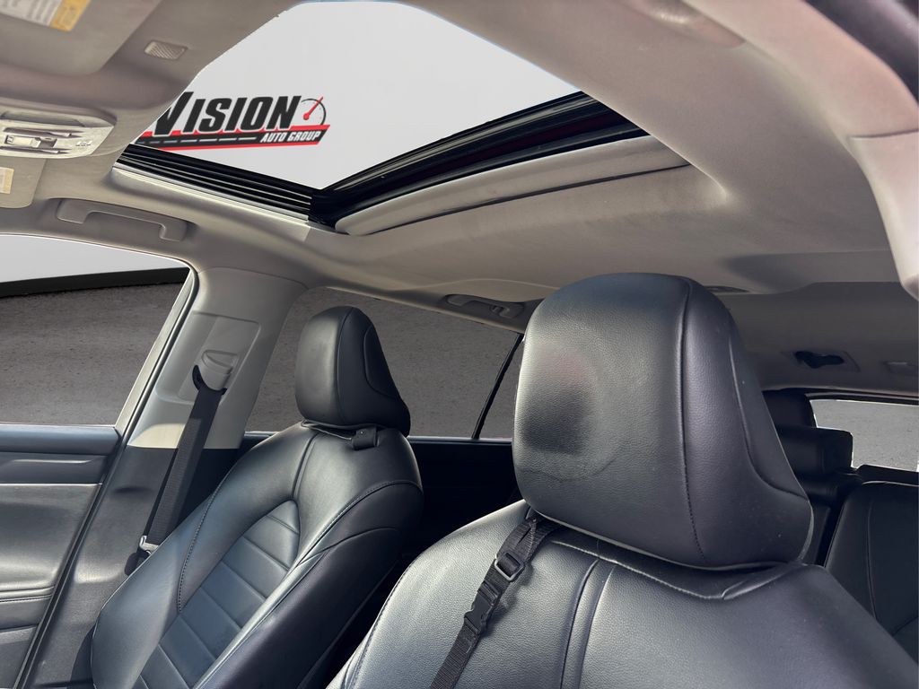 2022 Toyota Highlander XLE photo 22