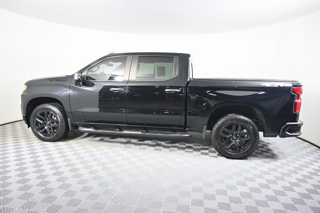 2020 Chevrolet Silverado 1500 Custom photo 2