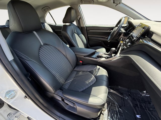 2022 Toyota Camry SE photo 19