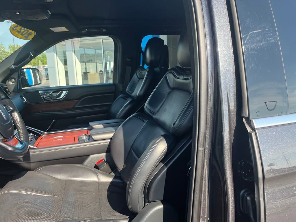 2023 Lincoln Navigator Reserve photo 9