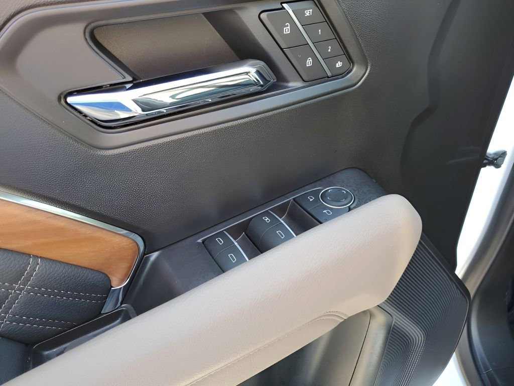 2025 Gmc Canyon Denali photo 27