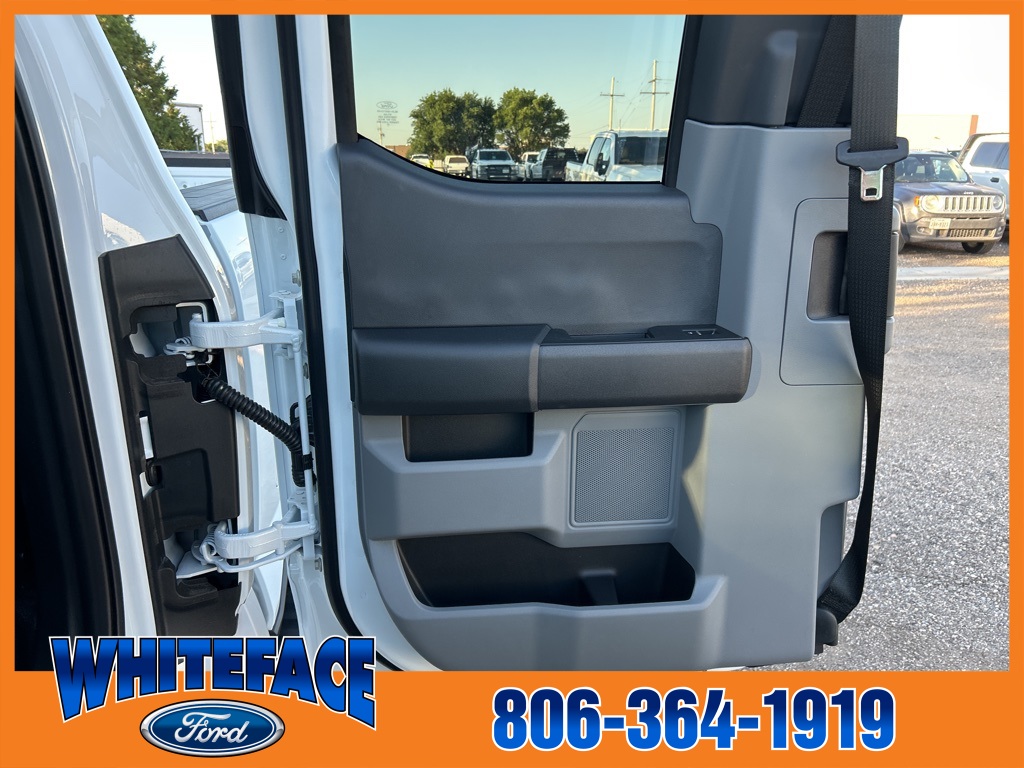 2025 Ford F-350 XLT photo 32