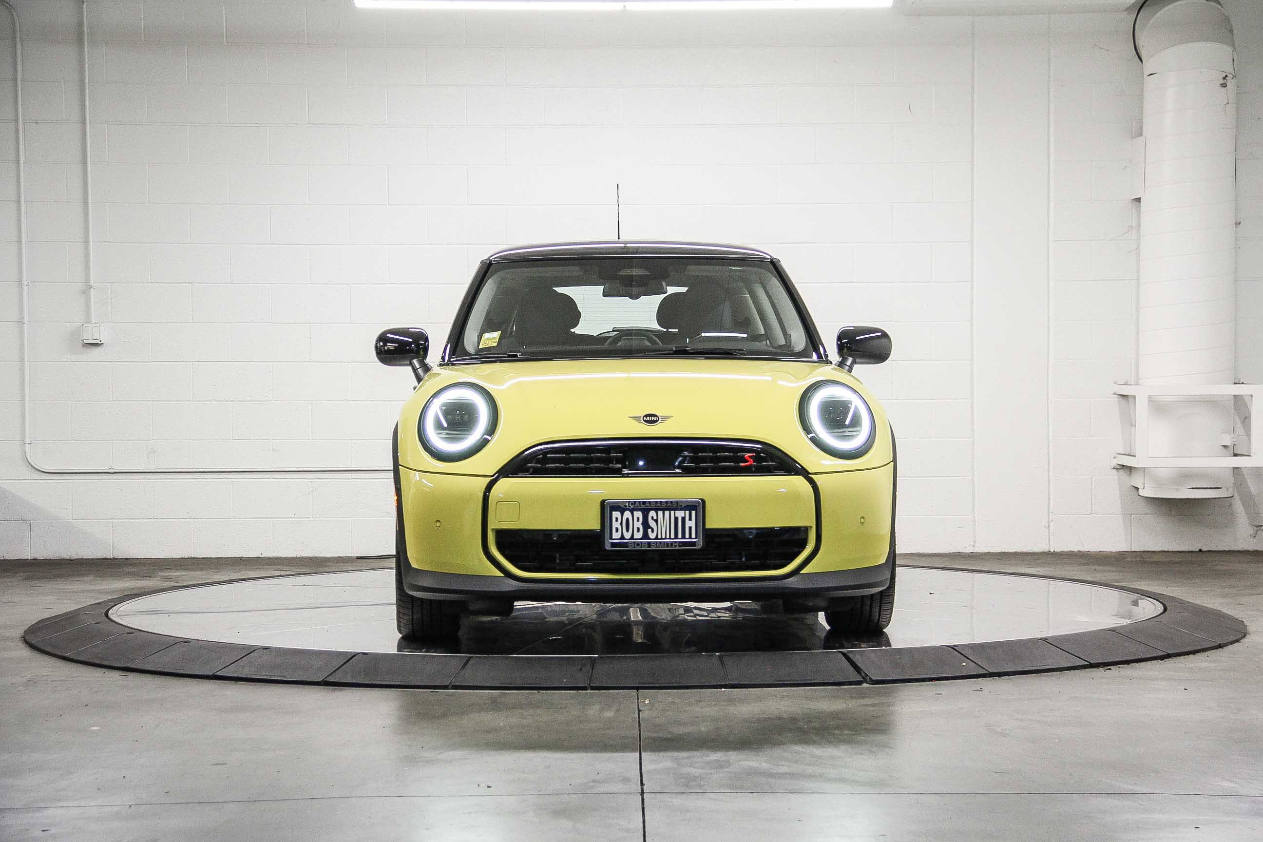 2025 Mini Cooper 2 Door Hardtop S photo 2