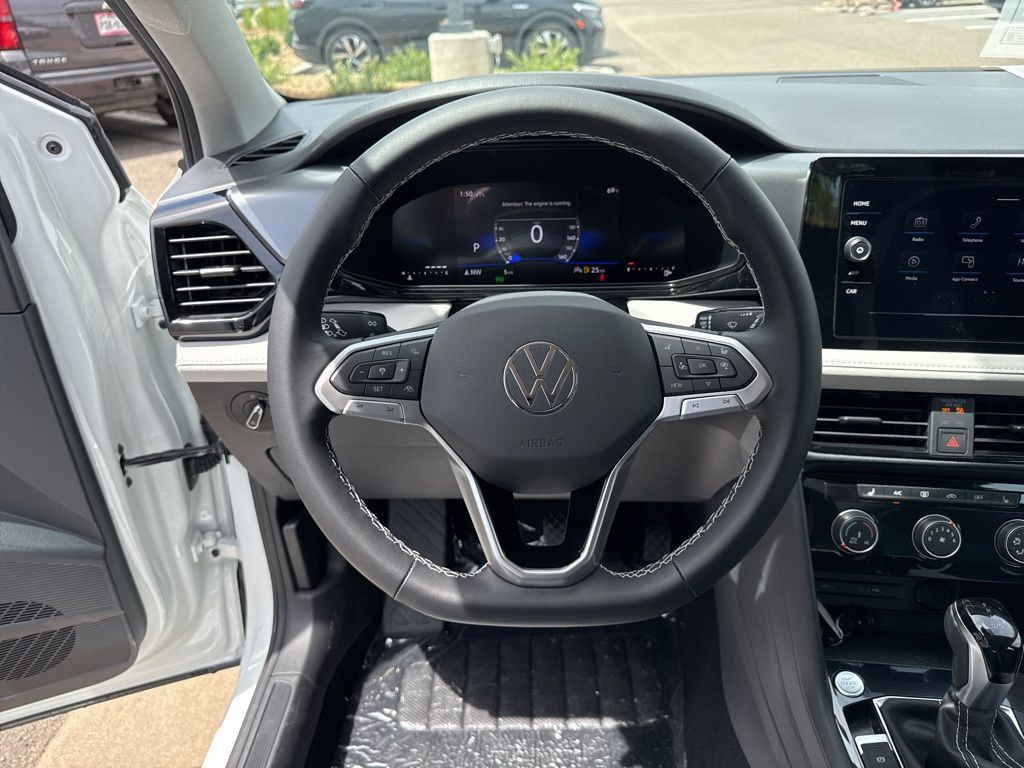 2025 Volkswagen Taos S photo 13