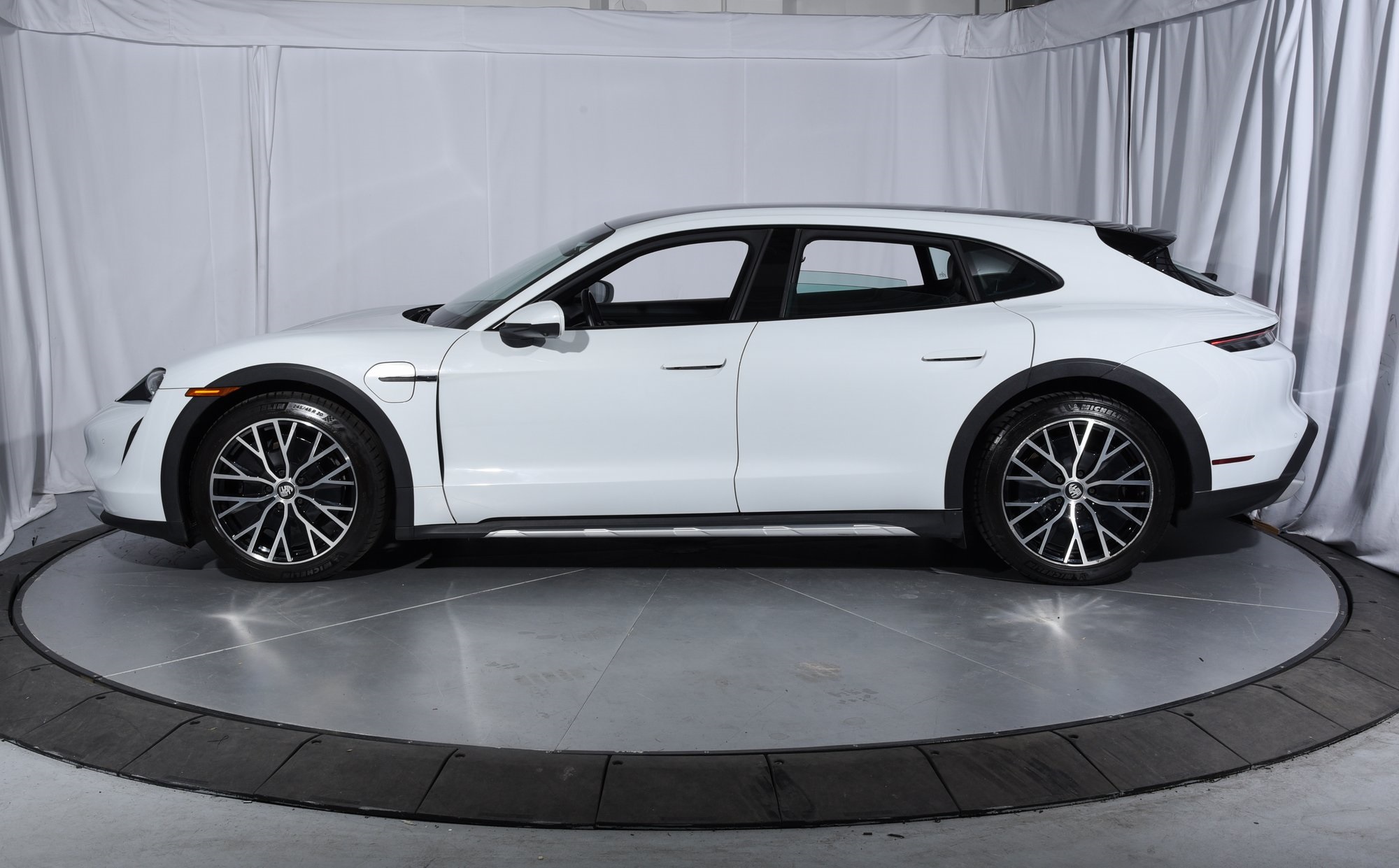 Certified 2022 Porsche Taycan Base with VIN WP0BA2Y15NSA67285 for sale in New York, NY