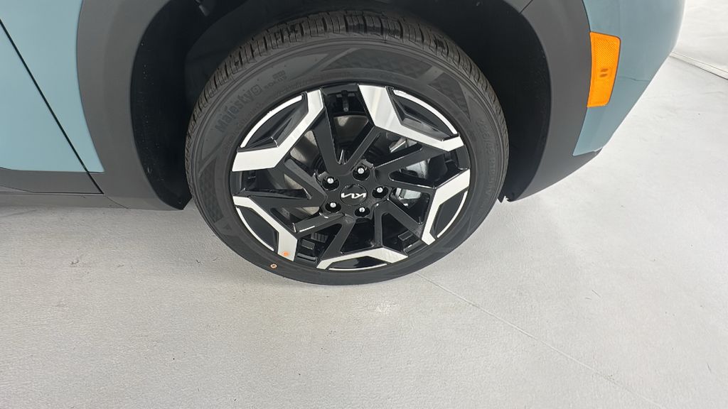 2026 Kia Seltos SX photo 9