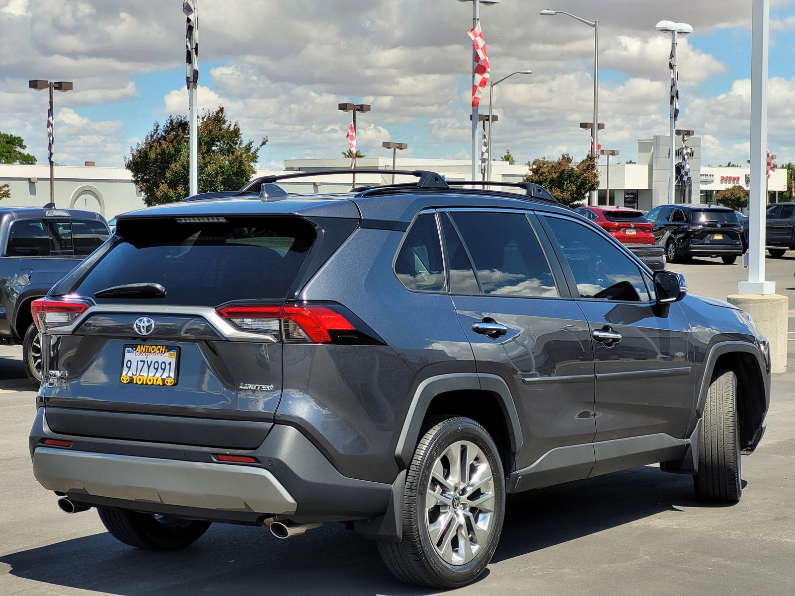 2021 Toyota RAV4 Limited photo 4