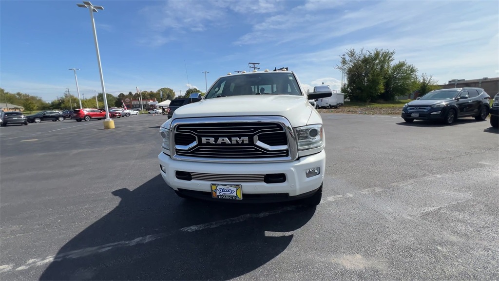 2017 Ram 2500 Limited photo 3