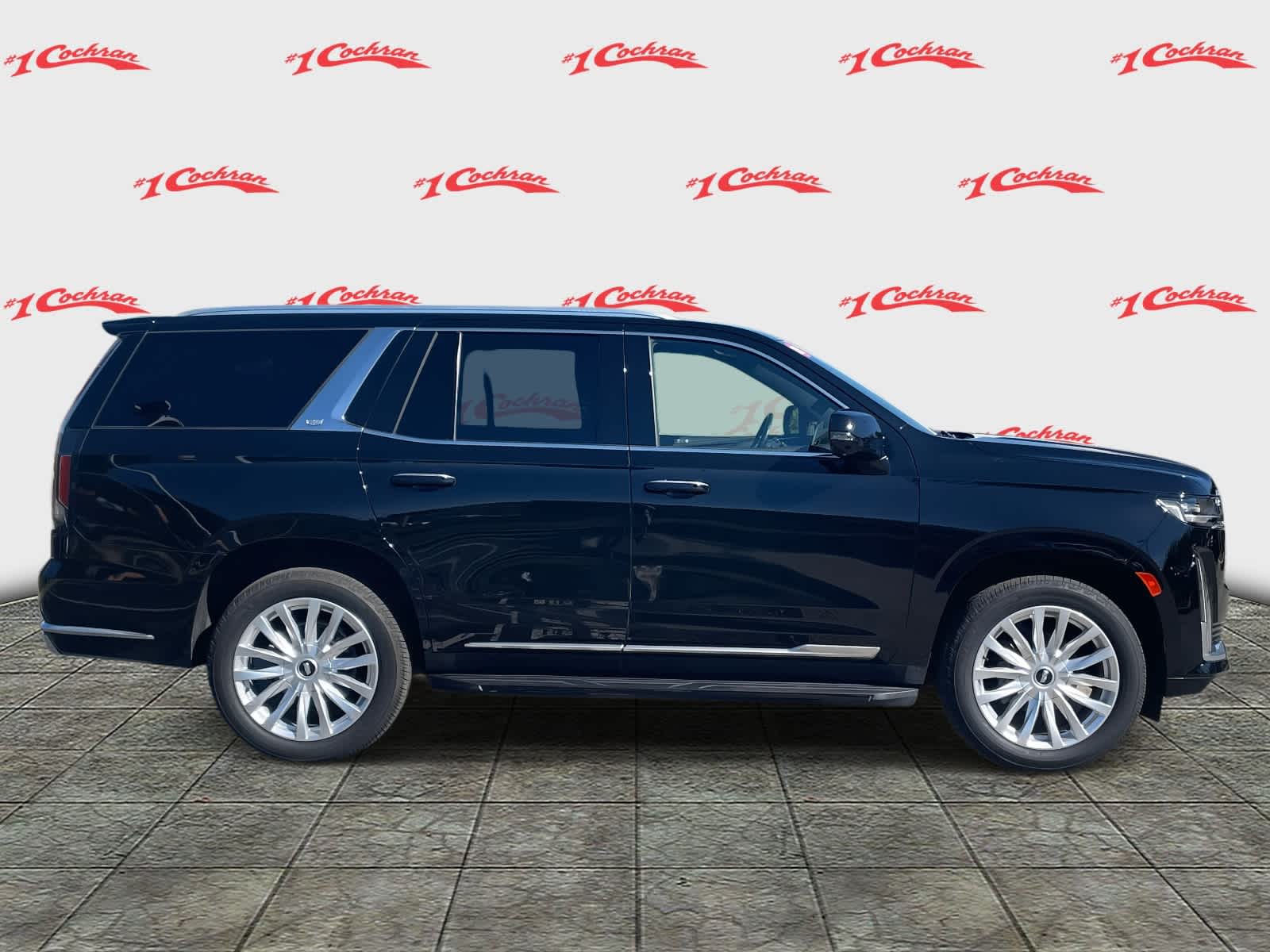 2023 Cadillac Escalade Luxury photo 2