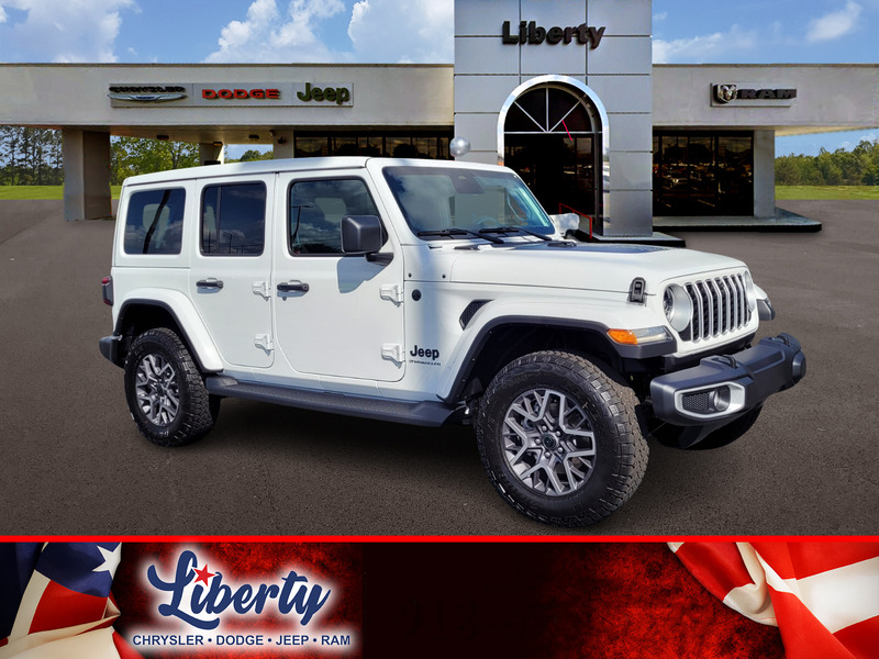 2025 Jeep Wrangler 4-Door Sahara's photo