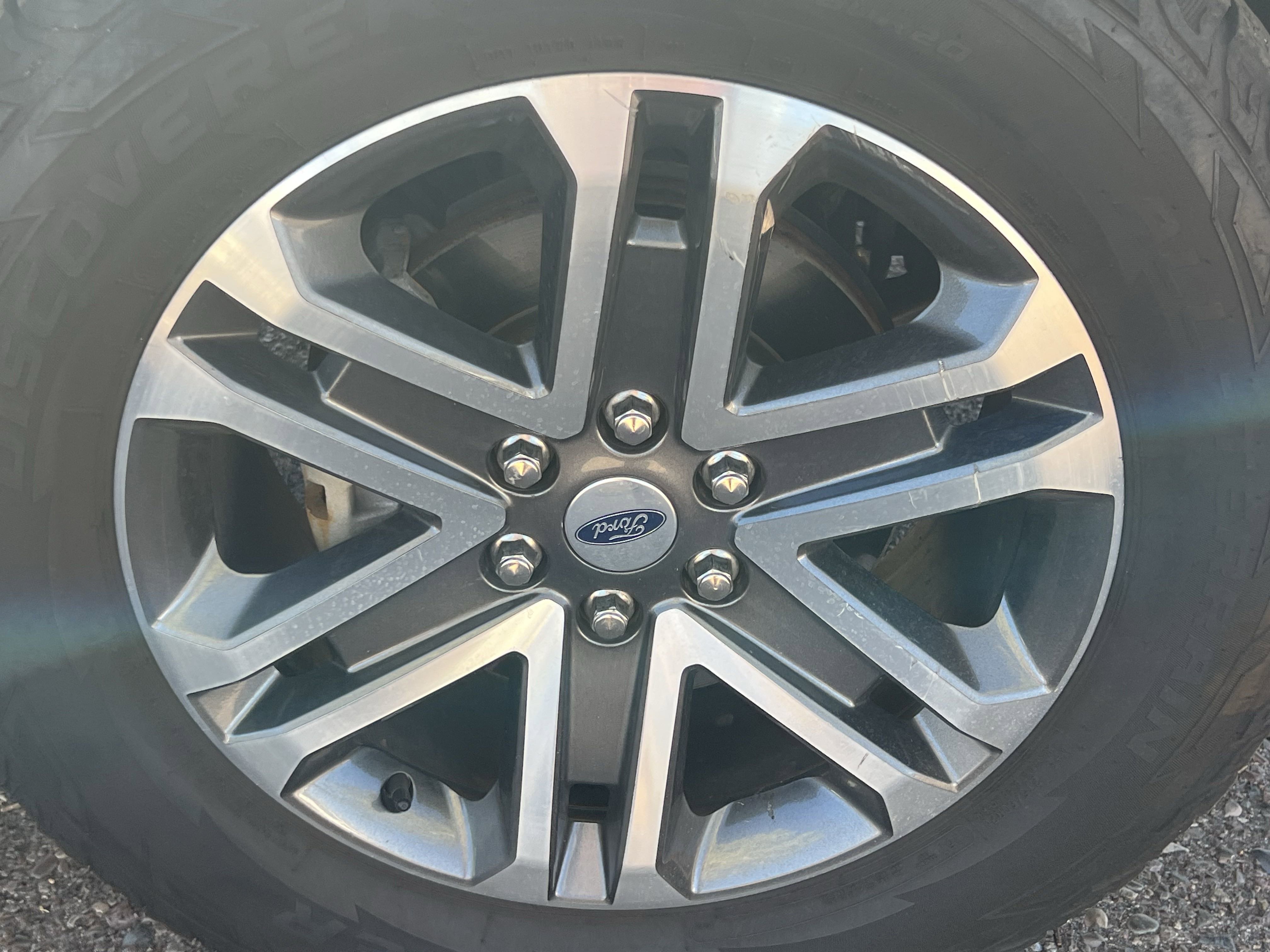 2022 Ford F-150 XL photo 5