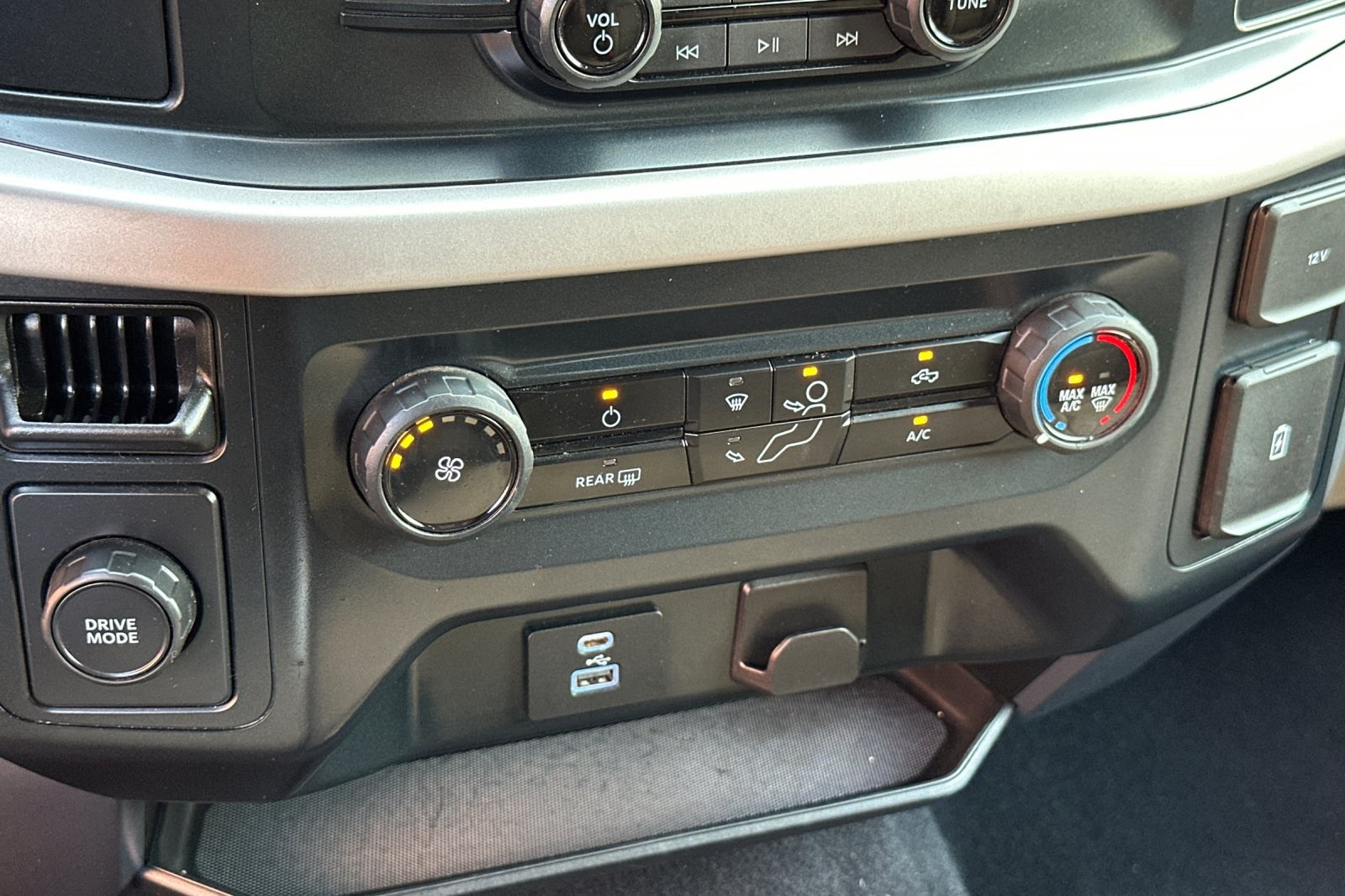 2023 Ford F-150 XLT photo 19