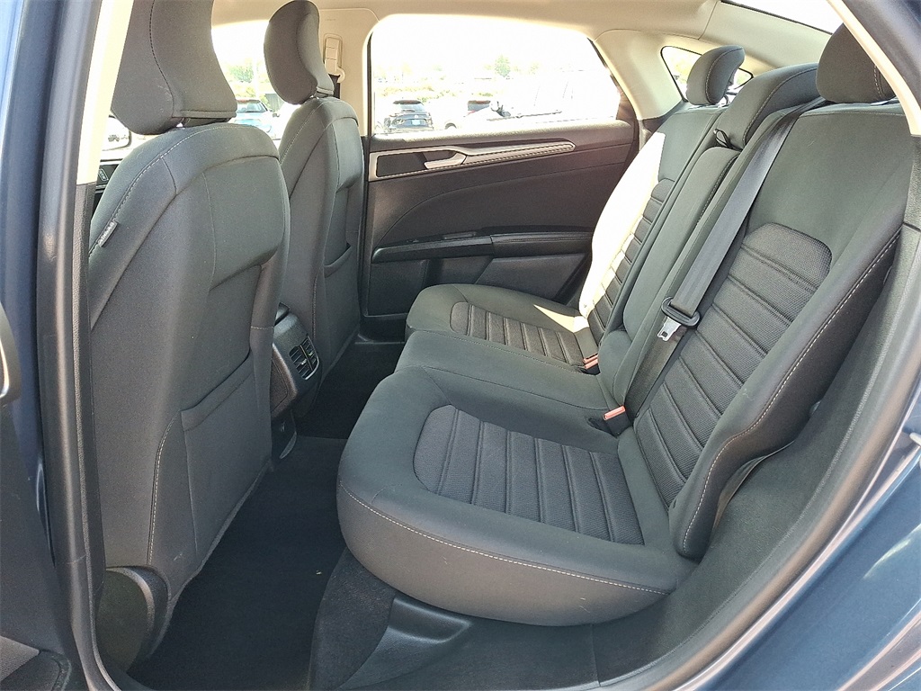 2019 Ford Fusion SE photo 9