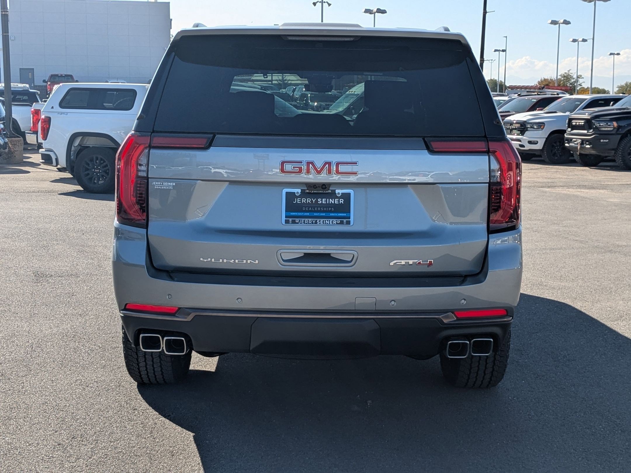 2026 Gmc Yukon AT4 Ultimate photo 4