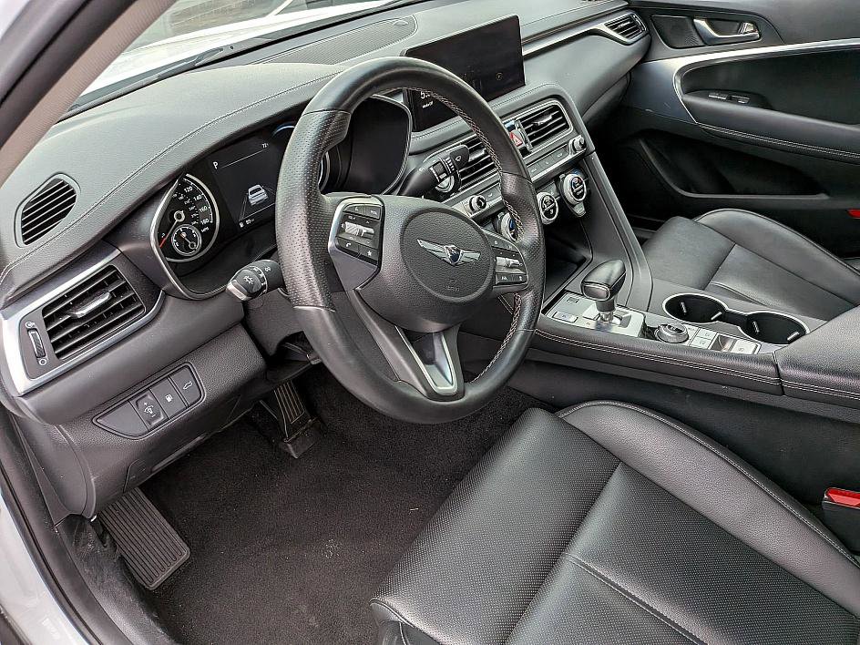 2023 Genesis G70 2.0T photo 15