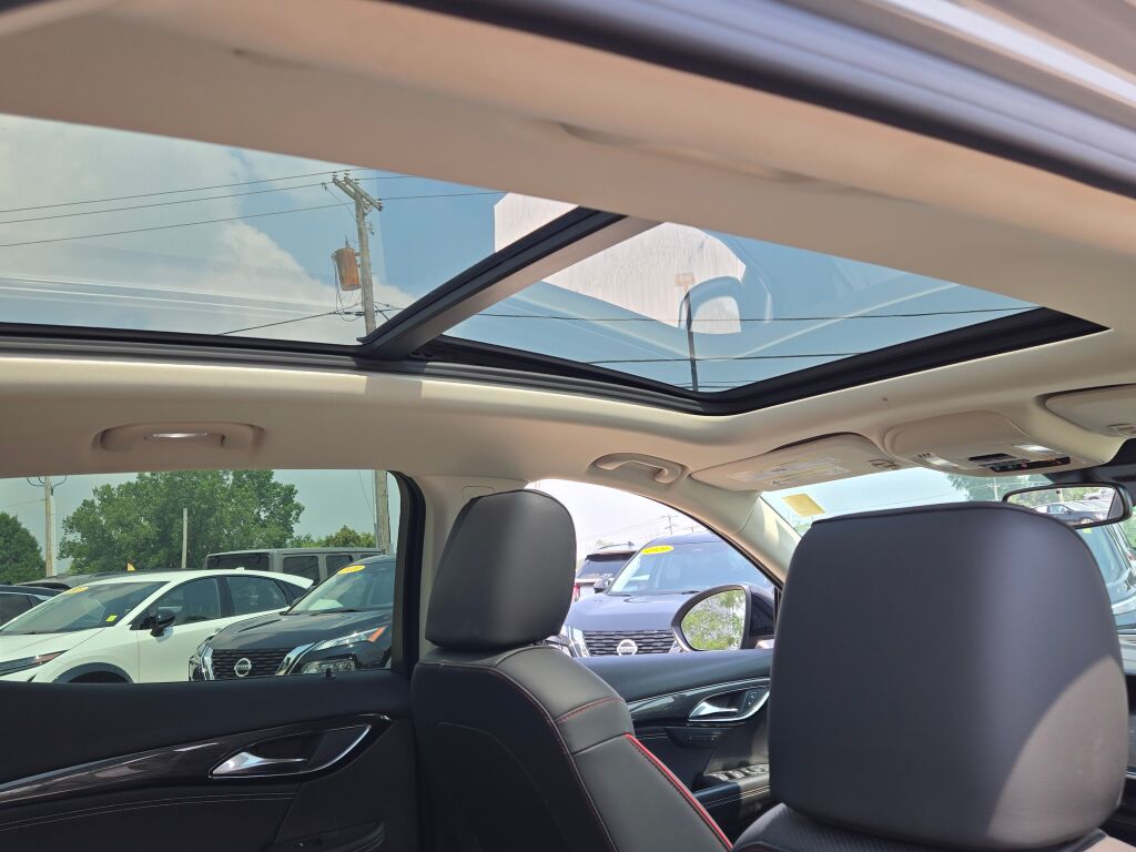 2023 Buick Envision Essence photo 8