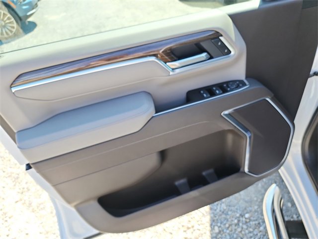 2025 Chevrolet Silverado 2500HD LT photo 15