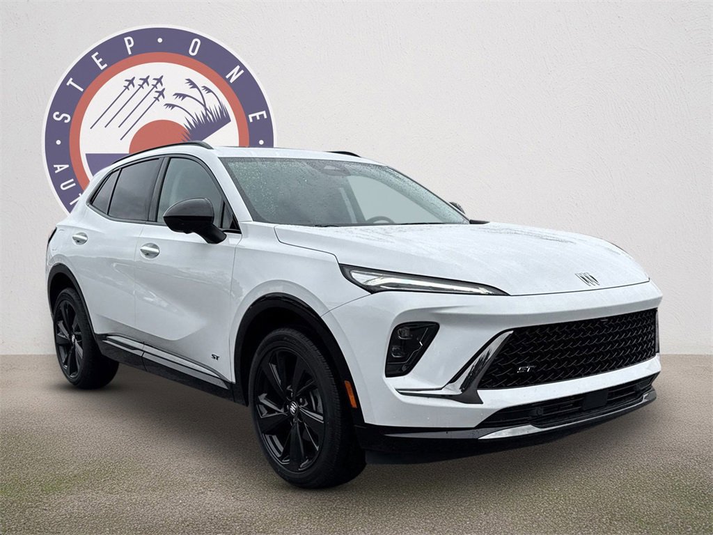 2025 Buick Envision Sport Touring photo 2