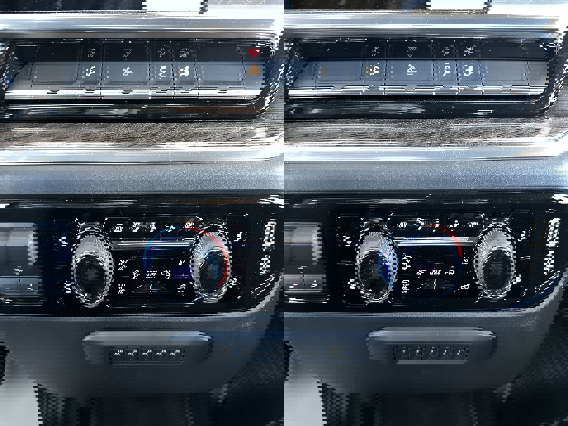 2025 Chevrolet Silverado 3500HD LT photo 18